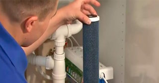 Установка угольных фильтров для воды и вытяжки от 3577 рублей в Сальске